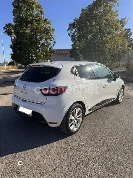 Usado Renault Clio IV LIMITED 75 CV (55 kW) 2018 Blanco Berlina