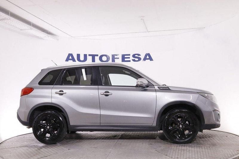 Usado Suzuki Vitara 140 CV (102 kW) 2018 Plata SUV