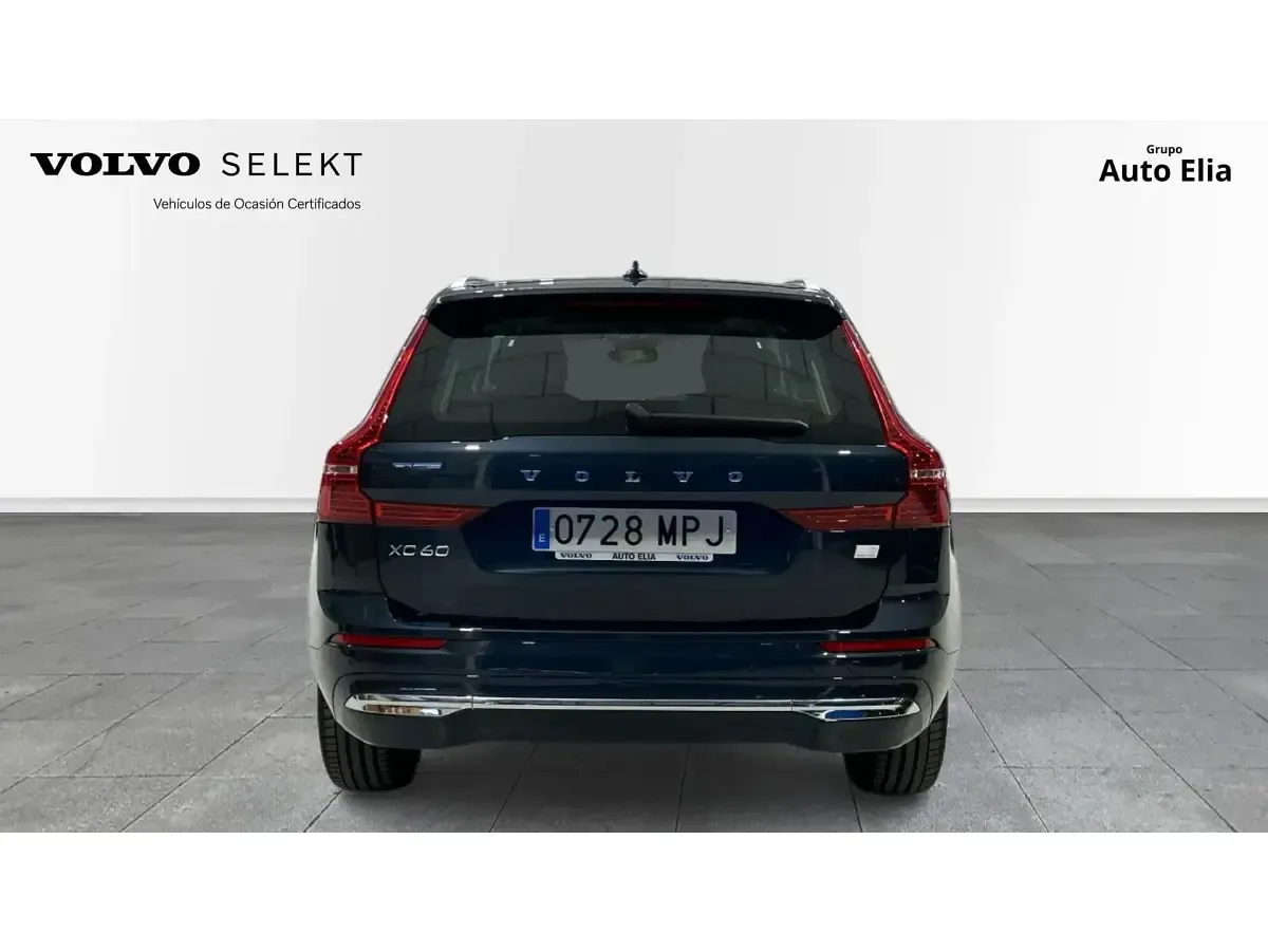 Usado Volvo XC60 Core 350 CV (257 kW) 2024 Azul SUV