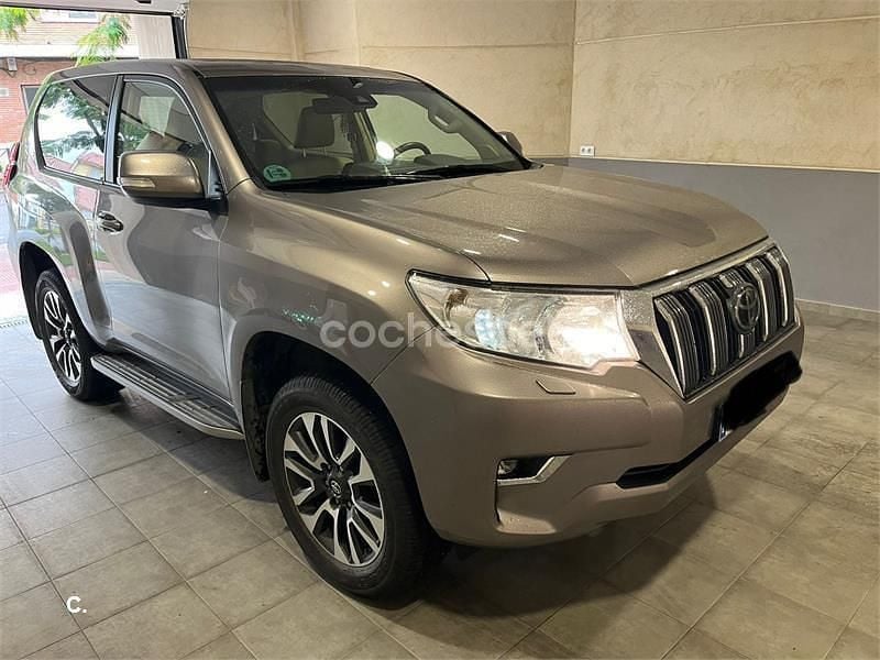 Beige Usado 2022 Toyota Land Cruiser SUV | 59.000 € (Precio justo) - Imagen 1/3