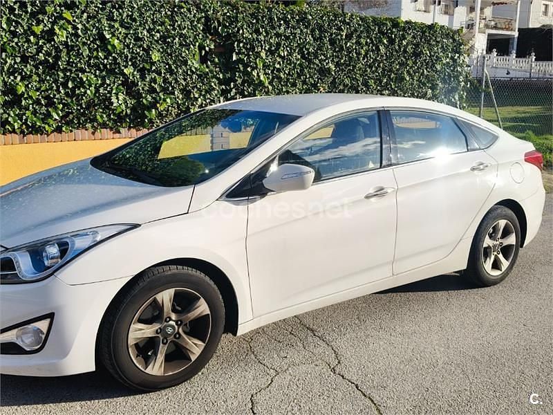 Usado Hyundai i40 GLS 135 CV (99 kW) 2012 Blanco Berlina