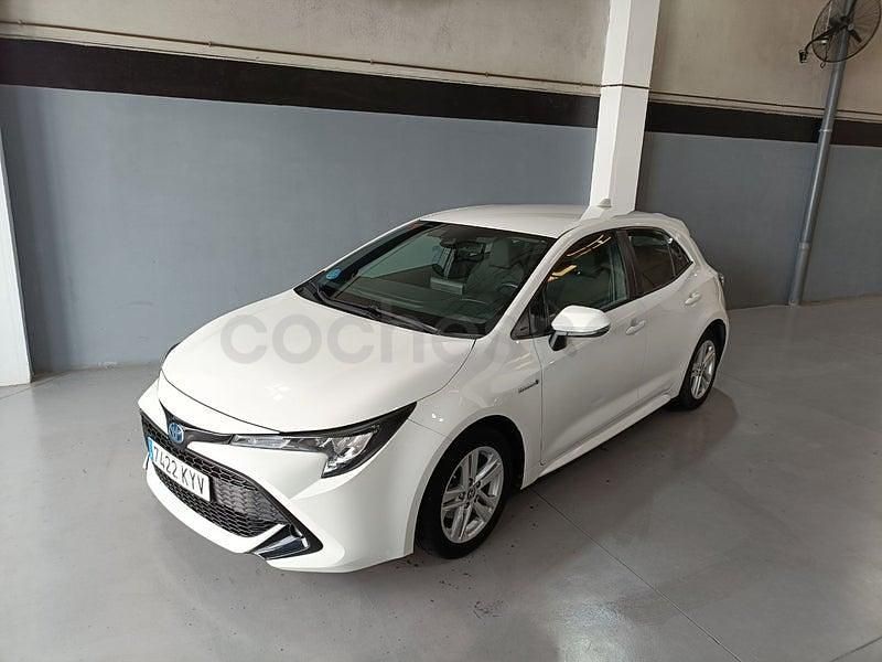 Usado Toyota Corolla Active 122 CV (89 kW) 2019 Blanco Berlina