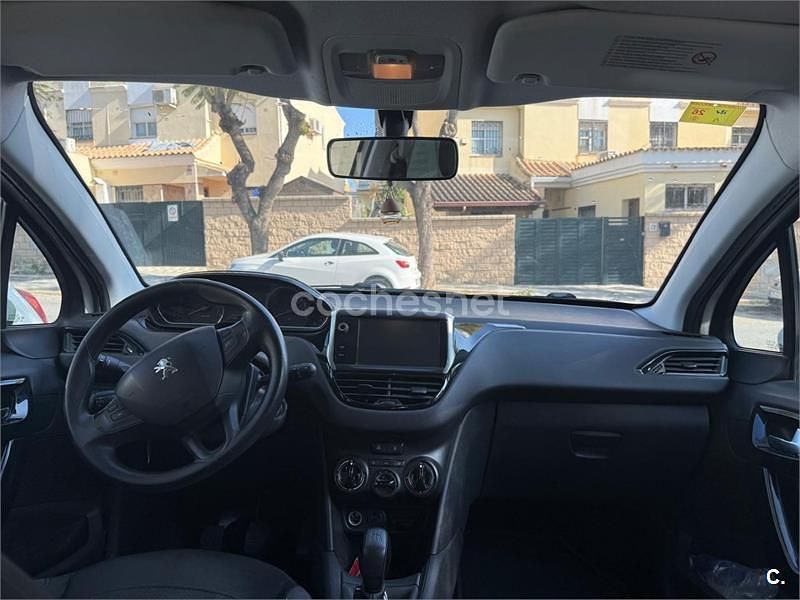 Usado Peugeot 208 Active 82 CV (60 kW) 2014 Blanco Utilitario