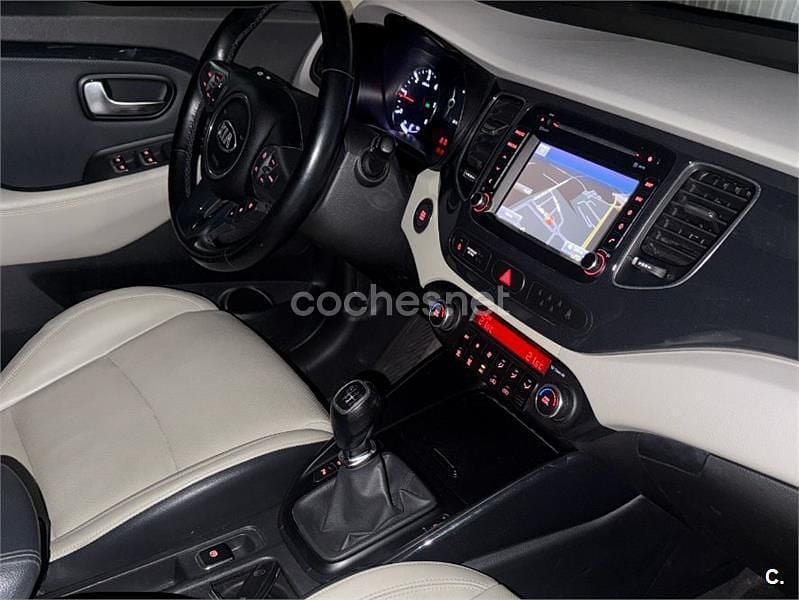 Negro Usado 2015 Kia Carens Monovolumen | 12.000 € (Precio justo) - Imagen 1/4