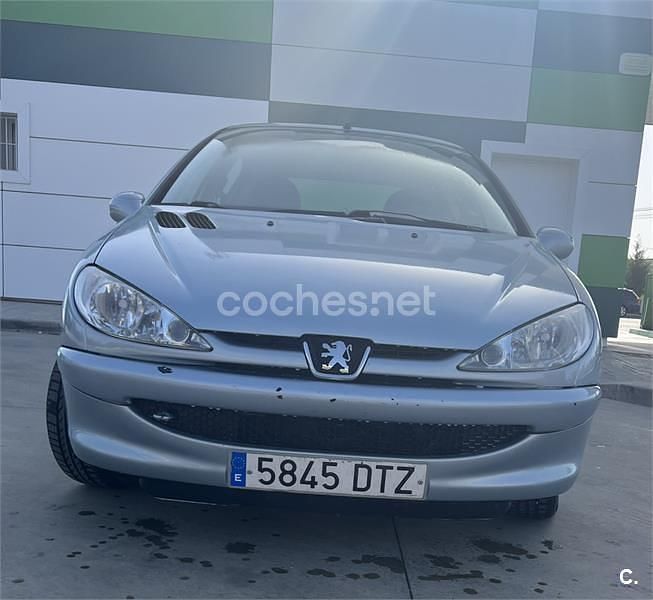 Gris / plata Usado 2005 Peugeot 206 Berlina | 2980 € (Precio justo) - Imagen 1/4