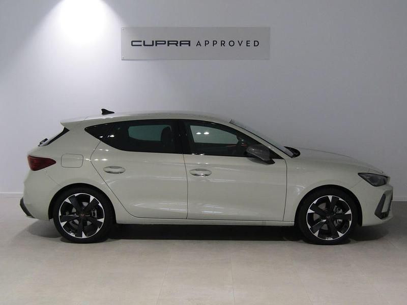 Usado Cupra Leon 204 CV (150 kW) 2025 Gris Coupe