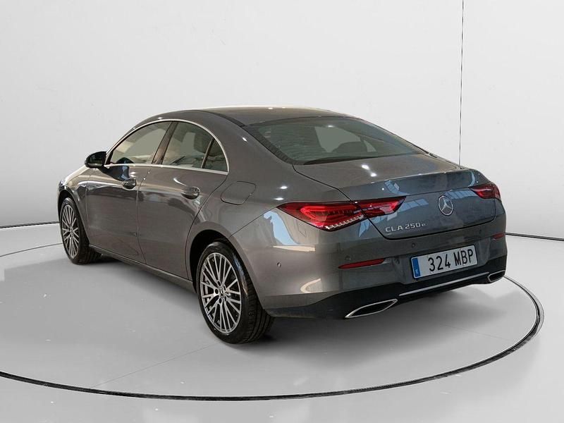 Usado Mercedes CLA250e 222 CV (163 kW) 2022 Gris Berlina