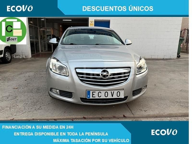 Gris / plata Usado 2013 Opel Insignia Selective Berlina | 9990 € (Precio justo) - Imagen 1/4