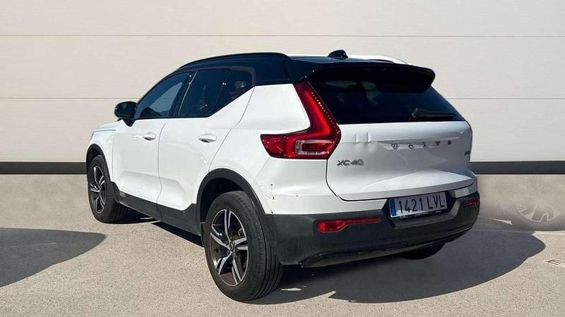 Usado Volvo XC40 R-Design 199 CV (146 kW) 2021 Blanco SUV