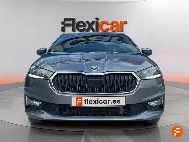 Usado Skoda Fabia Selection 115 CV (84 kW) 2025 Gris Utilitario