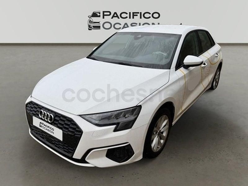 Käytetty Audi A3 Advanced 116 HP (85 kW) 2023 Valkoinen Sedan