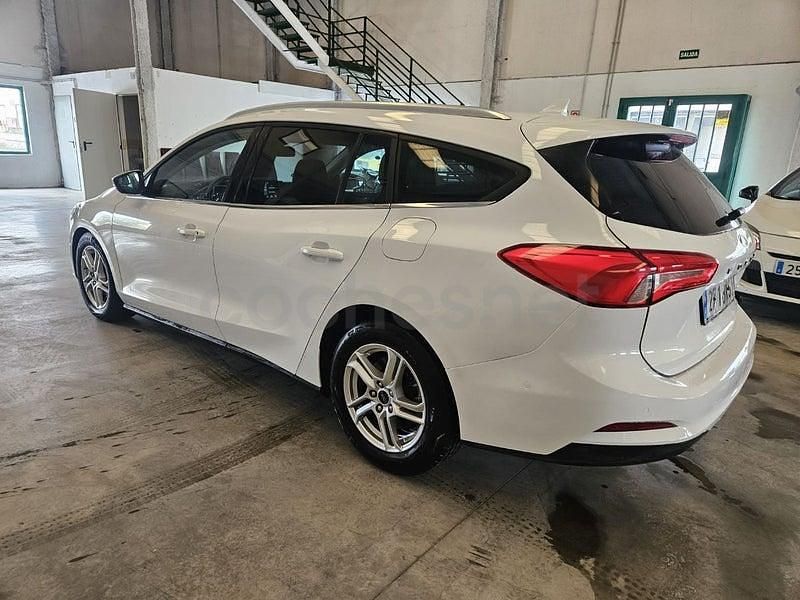 Begagnad Ford Focus Titanium 120 HK (88 kW) 2019 Vit Kombi