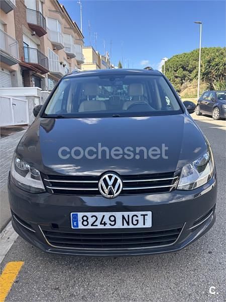 Usado VW Sharan Advance 140 CV (102 kW) 2014 Gris / plata Monovolumen