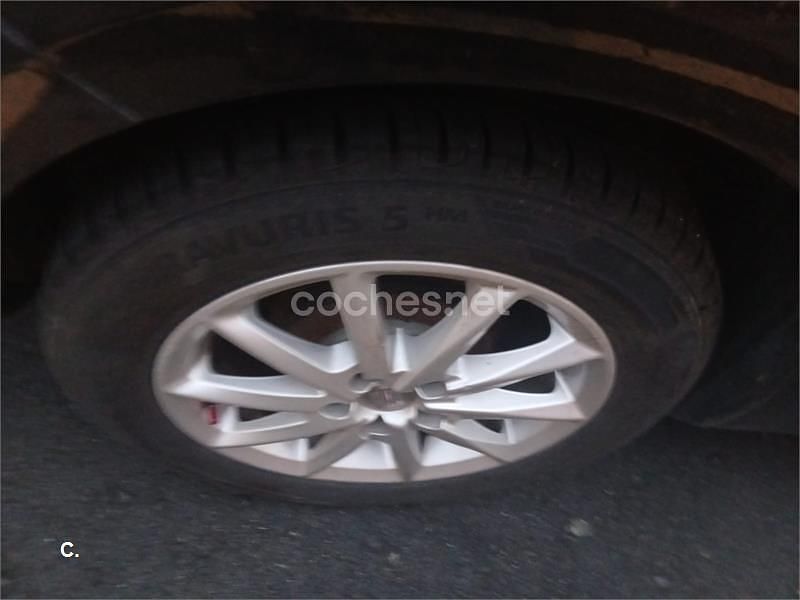 Usado Seat Ibiza ST Reference 75 CV (55 kW) 2010 Negro Familiar