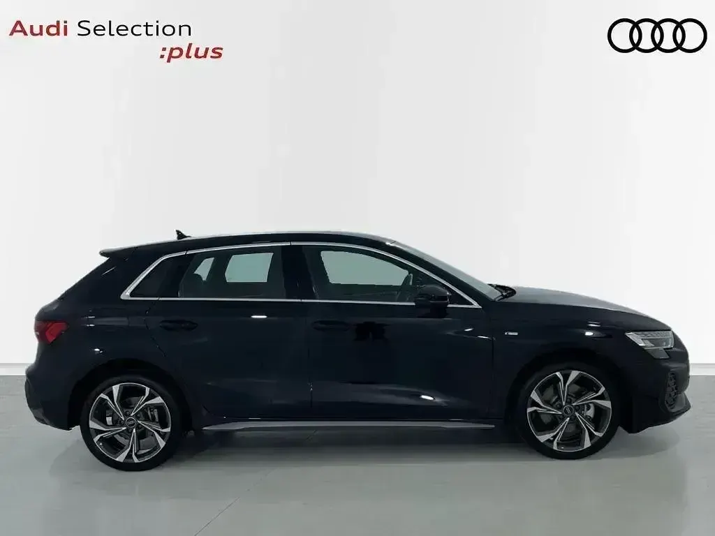 Usado Audi A3 e-tron S-Line 204 CV (150 kW) 2025 Negro Utilitario