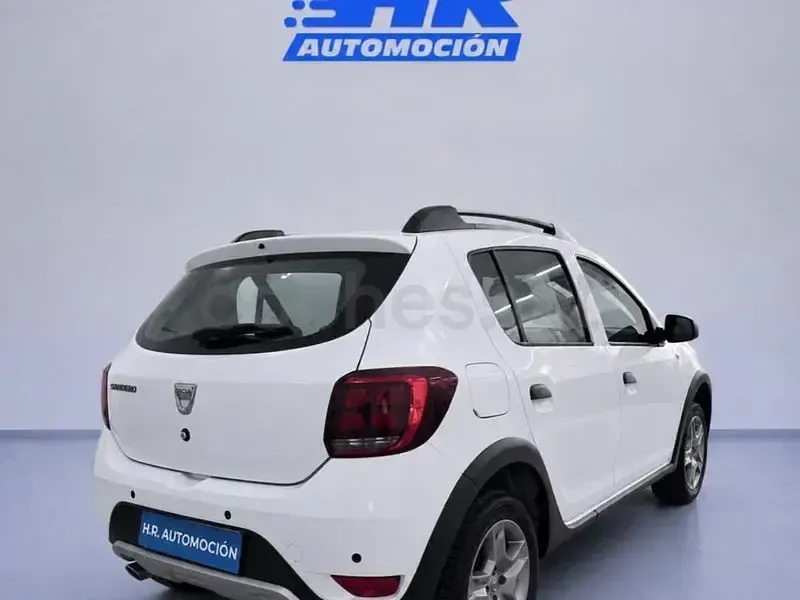 Usado Dacia Sandero Comfort 91 CV (66 kW) 2020 Blanco Berlina