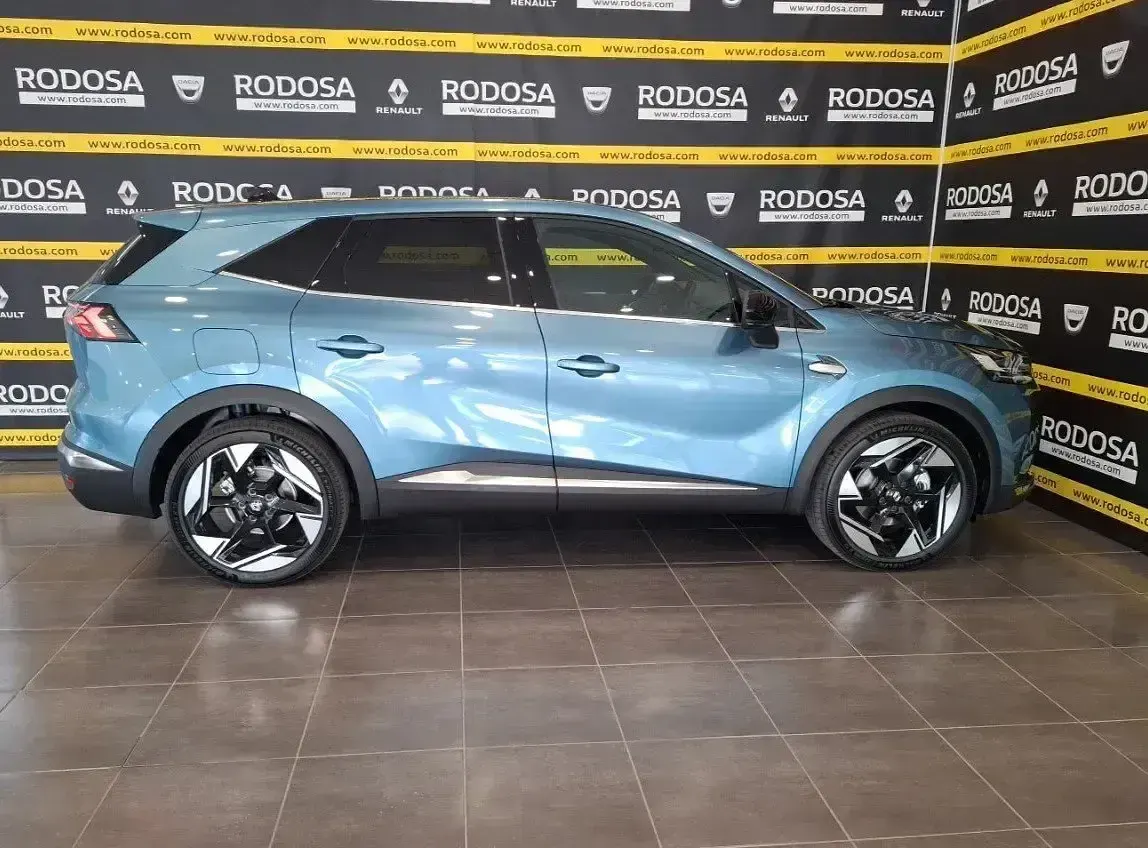 Usado Renault Symbioz Iconic 145 CV (106 kW) 2024 Azul SUV