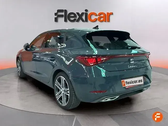 Usado Seat Leon FR 115 CV (84 kW) 2025 Gris Berlina