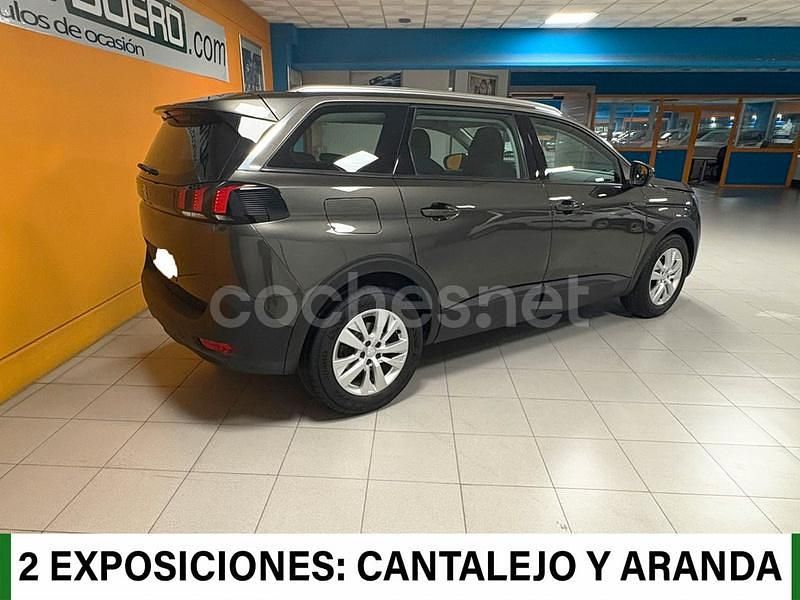 Usado Peugeot 5008 Active 130 CV (95 kW) 2019 Gris / plata SUV