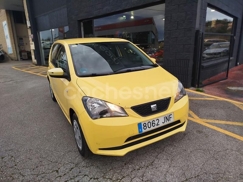 Usado Seat Mii Style 75 CV (55 kW) 2016 Amarillo Utilitario