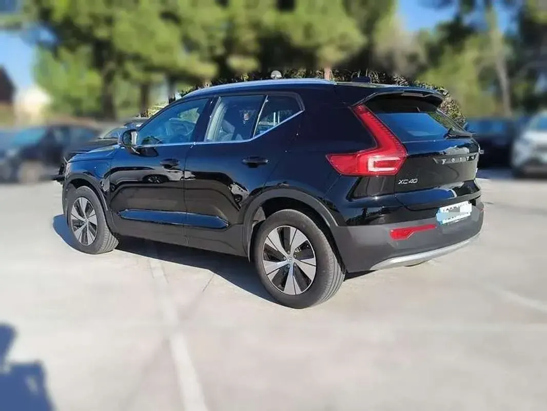 Usado Volvo XC40 Core 129 CV (94 kW) 2023 Negro SUV