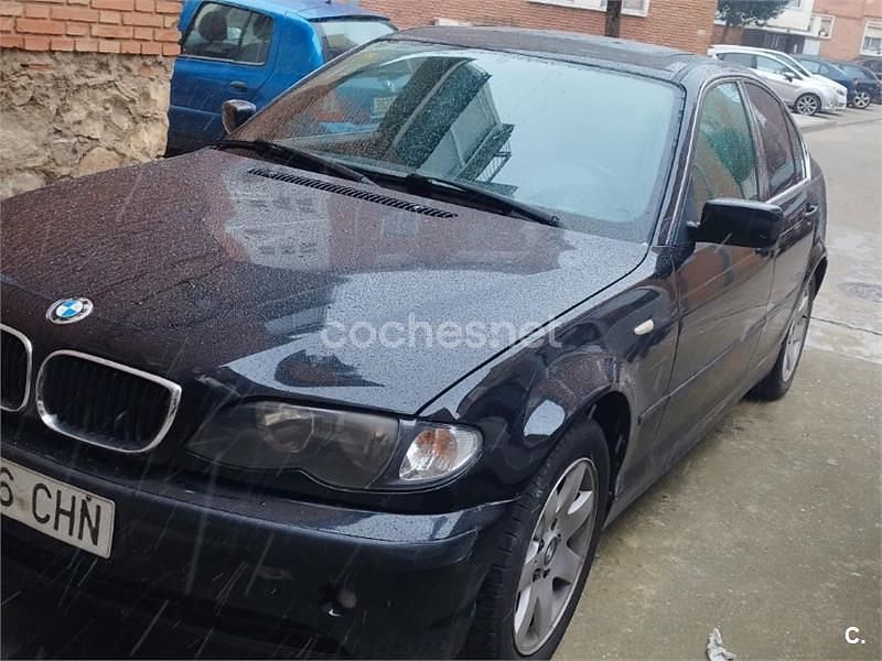 Negro Usado 2003 BMW 320 Berlina | 2900 € (Precio justo) - Imagen 1/4