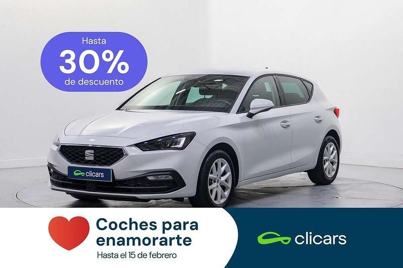 Usado Seat Leon Style 110 CV (80 kW) 2021 Blanco Utilitario