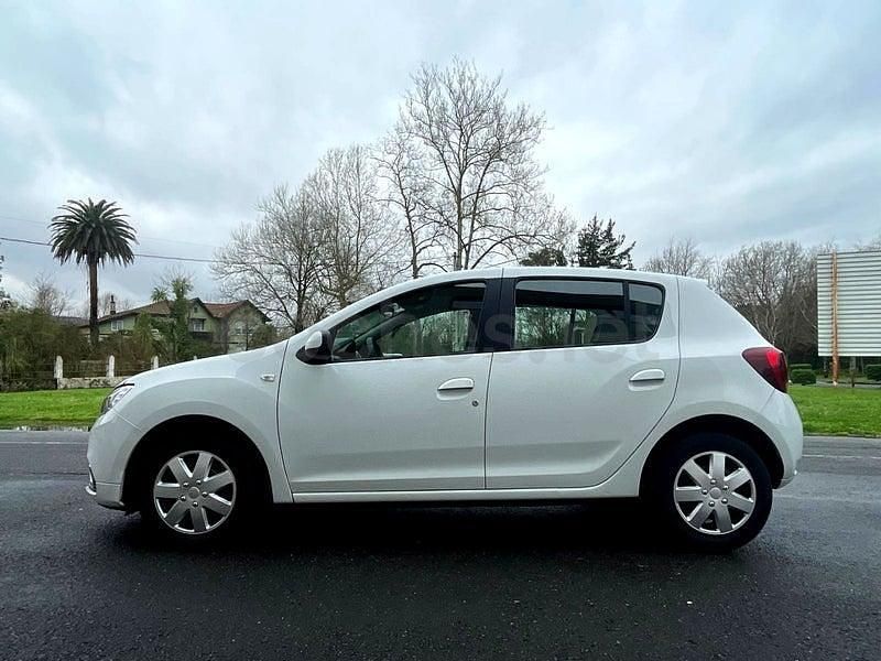 Usado Dacia Sandero Comfort 95 HP (69 kW) 2019 Branco Sedan