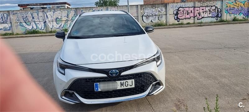 Usado Toyota Corolla Edition 140 CV (102 kW) 2023 Blanco Familiar