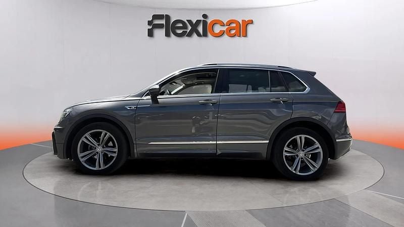 Usado VW Tiguan Sportline 150 CV (110 kW) 2019 Gris SUV