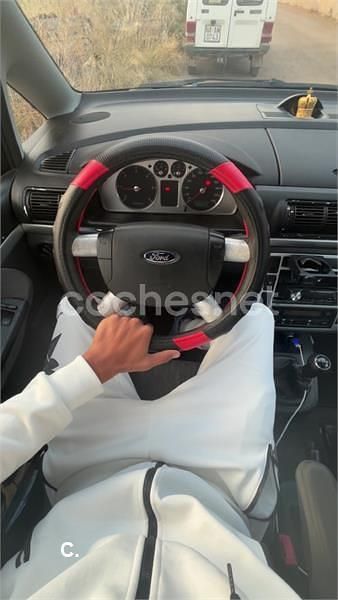 Usado Ford Galaxy Trend 115 CV (84 kW) 2003 Gris / plata Monovolumen