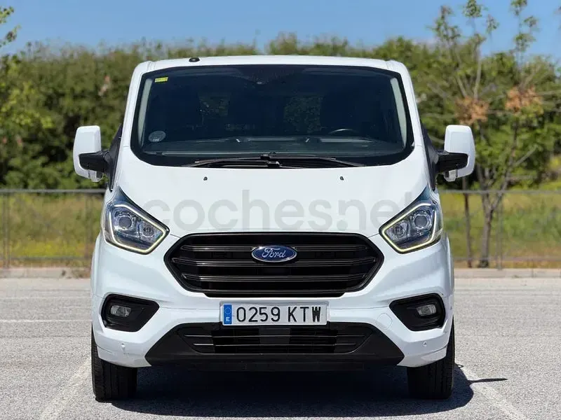 Usado Ford Tourneo Trend 105 CV (77 kW) 2019 Blanco Monovolumen