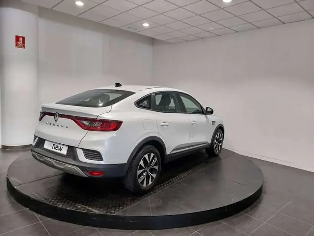 Usado Renault Arkana Intens 140 CV (102 kW) 2021 Blanco SUV