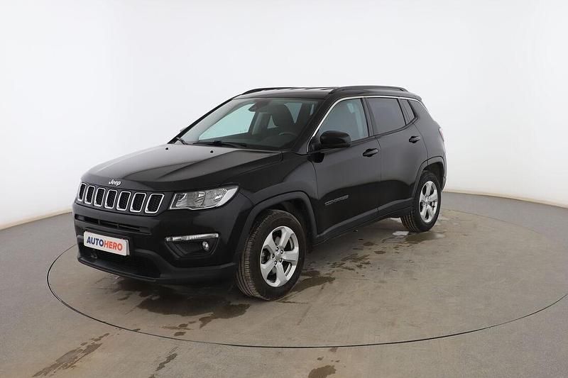 Usado Jeep Compass Night Eagle 120 CV (88 kW) 2020 Negro SUV