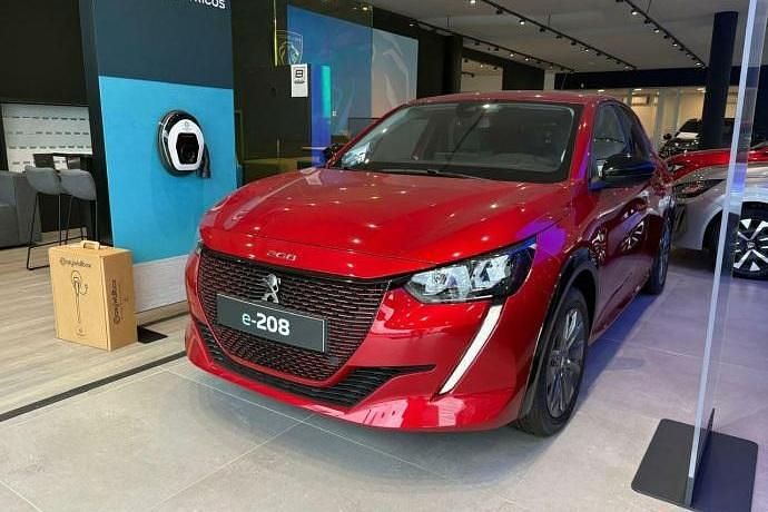Nuevo Peugeot e-208 Allure 100 kW (136 CV) 2025 Utilitario