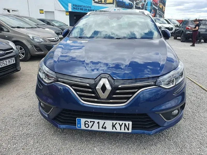 Usado Renault Mégane GrandTour Bose Edition 115 CV (84 kW) 2019 Azul Familiar