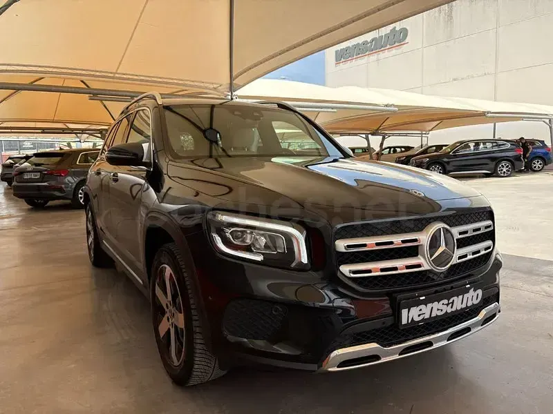 Usado Mercedes GLB200 150 CV (110 kW) 2021 Negro SUV