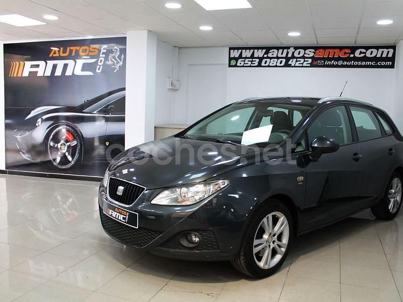 Usado Seat Ibiza ST Style 105 CV (77 kW) 2011 Gris / plata Familiar
