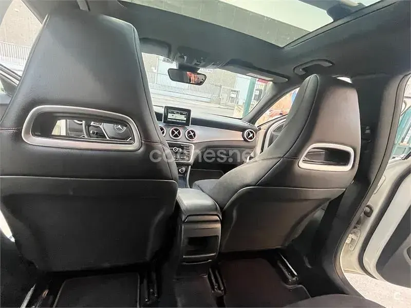 Usado Mercedes GLA200 AMG line 136 CV (100 kW) 2015 Blanco SUV