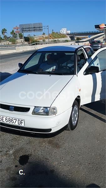 Blanco Usado 1998 Seat Ibiza Berlina | 1100 € (Buen precio) - Imagen 1/4