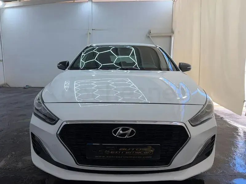 Usado Hyundai i30 GO! 116 CV (85 kW) 2019 Blanco Berlina
