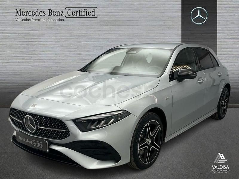 Usado Mercedes A250 AMG line 218 CV (160 kW) 2025 Gris / plateado Berlina