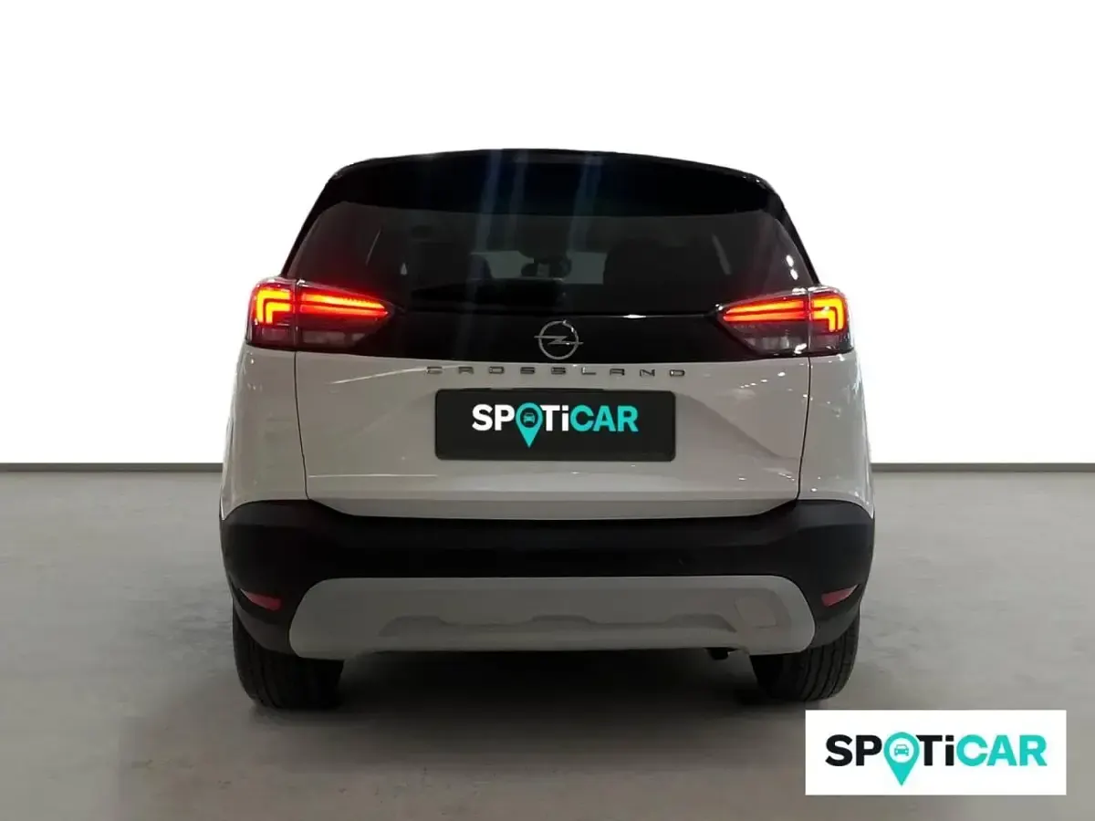 Usado Opel Crossland GS Line 110 CV (80 kW) 2021 Blanco SUV