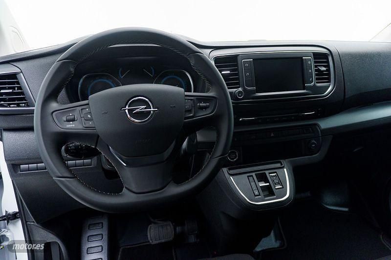 Usado Opel Vivaro 136 CV (100 kW) 2023 Blanco Monovolumen