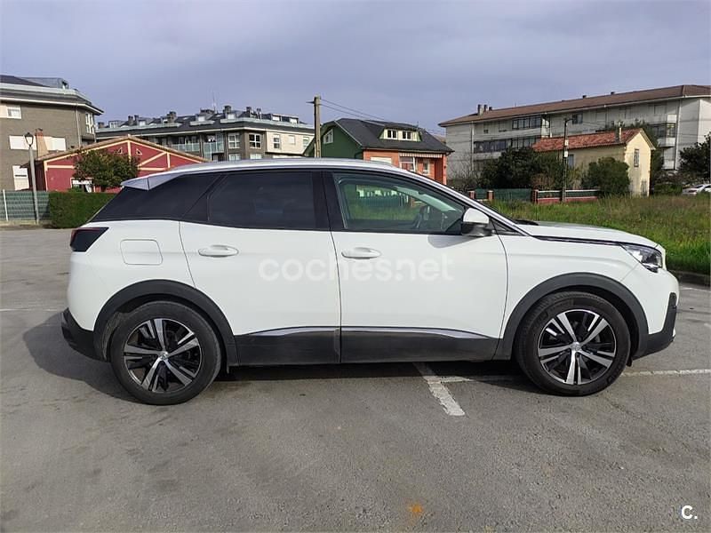 Usado Peugeot 3008 Allure 130 CV (95 kW) 2019 Blanco SUV