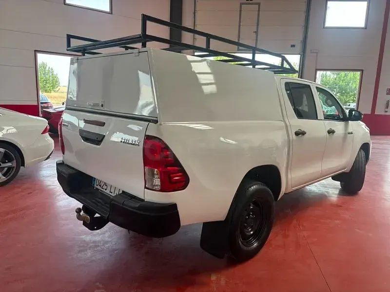 Usado Toyota HiLux 150 CV (110 kW) 2021 Blanco Pickup/Camioneta