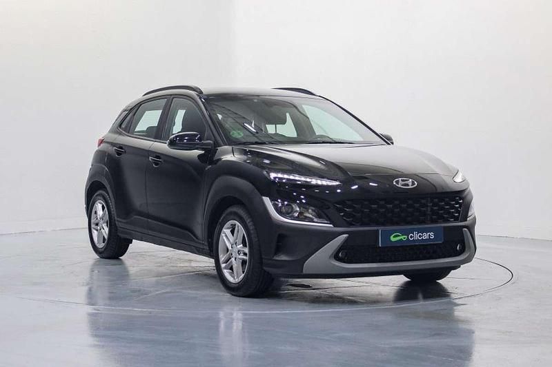 Usado Hyundai Kona 120 HP (88 kW) 2022 Cinzento SUV