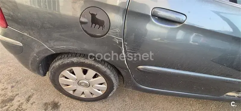 Usado Citroën Xsara Picasso Exclusive 110 CV (80 kW) 2010 Gris / plata Monovolumen