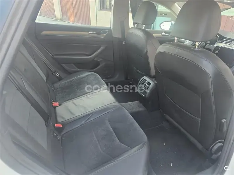 Usado VW Arteon Elegance 190 CV (139 kW) 2018 Blanco Utilitario