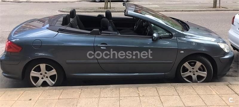 Usado Peugeot 307 CC 138 CV (101 kW) 2005 Azul Descapotable